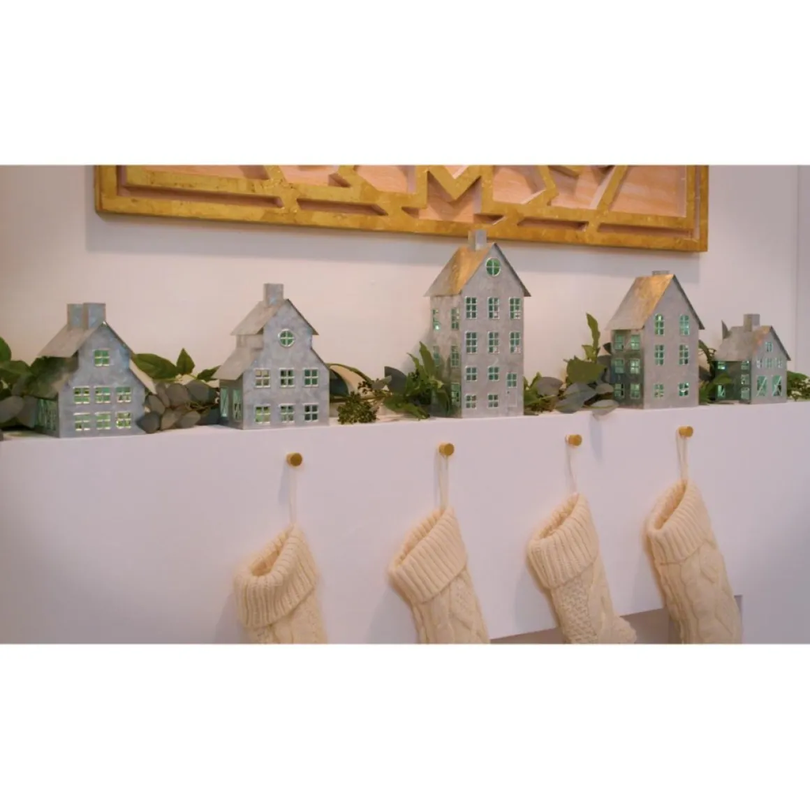 Emryn House 5Pc Farmhouse Village Set With String Lights